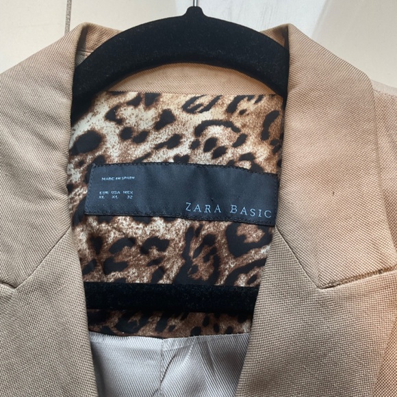 ZARA BASIC SPORTS JACKET - Picture 2 of 4